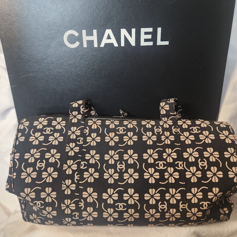 RARE VINTAGE Chanel Black CC Logo Clover